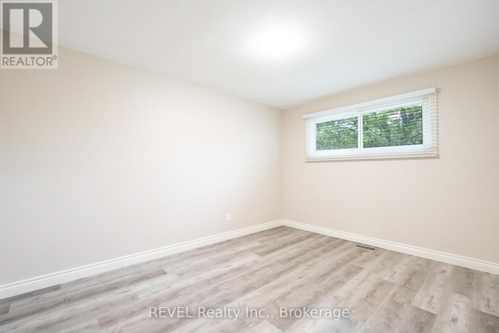 4480 Queensway Gardens, Niagara Falls, Ontario  L2E 6P7 - Photo 14 - X13709710