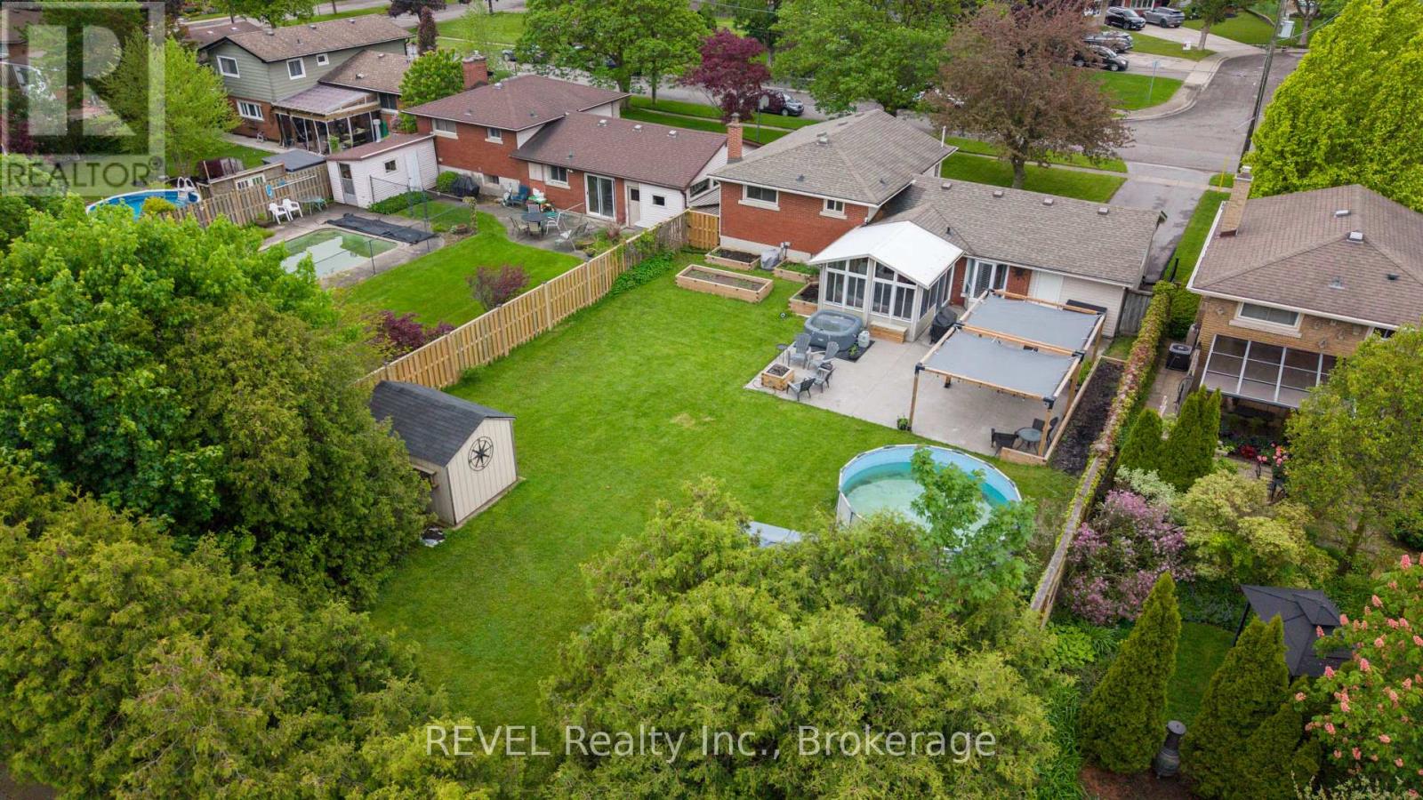 4480 Queensway Gardens, Niagara Falls, Ontario  L2E 6P7 - Photo 35 - X13709710