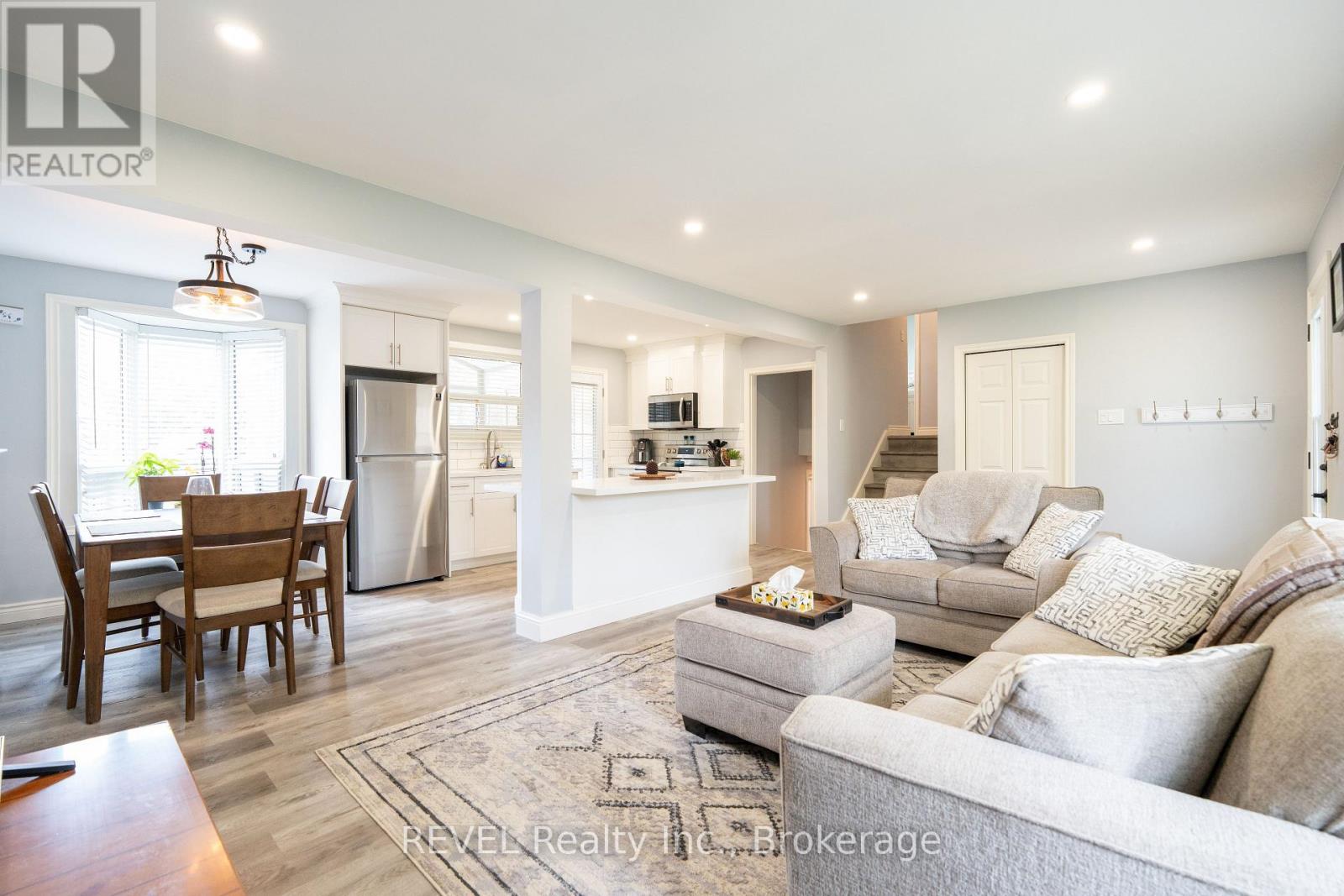 4480 Queensway Gardens, Niagara Falls, Ontario  L2E 6P7 - Photo 6 - X13709710