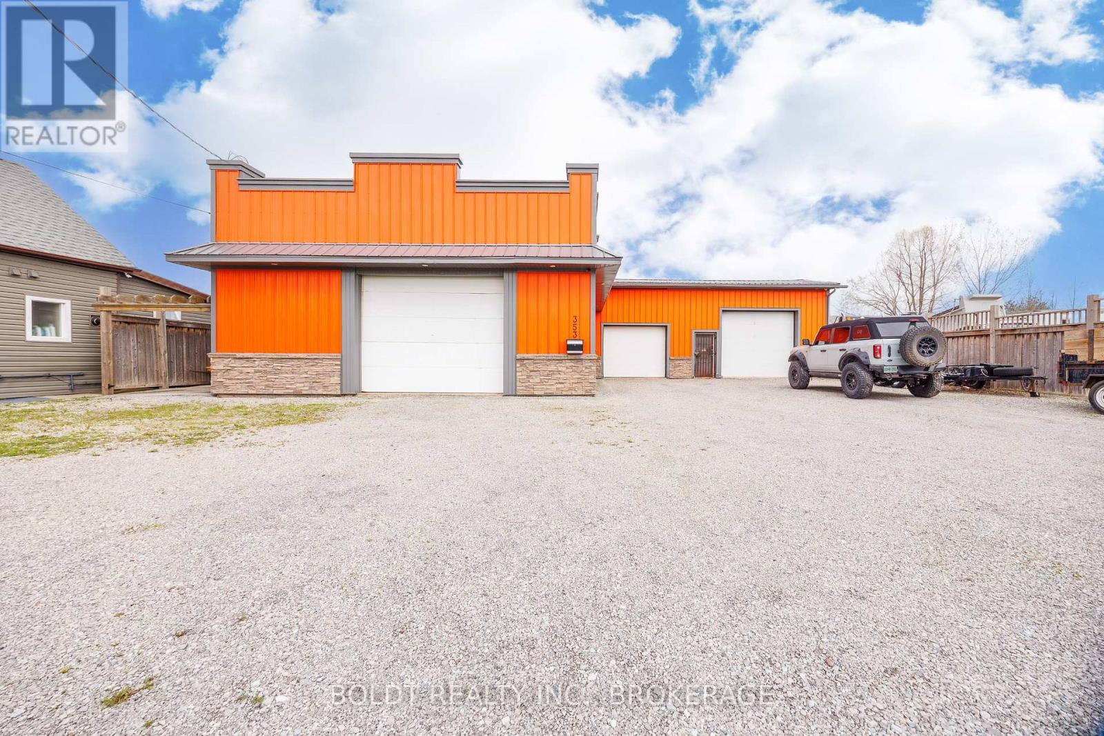 353 Dain Avenue, Welland, Ontario  L3B 3E8 - Photo 1 - X13710174