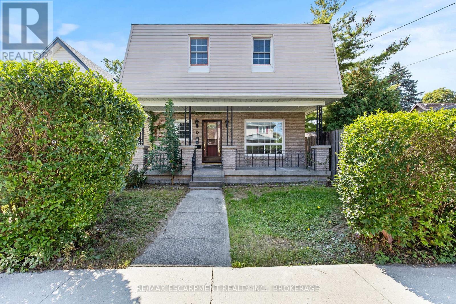 Upper - 15 Mccormick Street, Welland, Ontario  L3C 4L8 - Photo 1 - X13710254