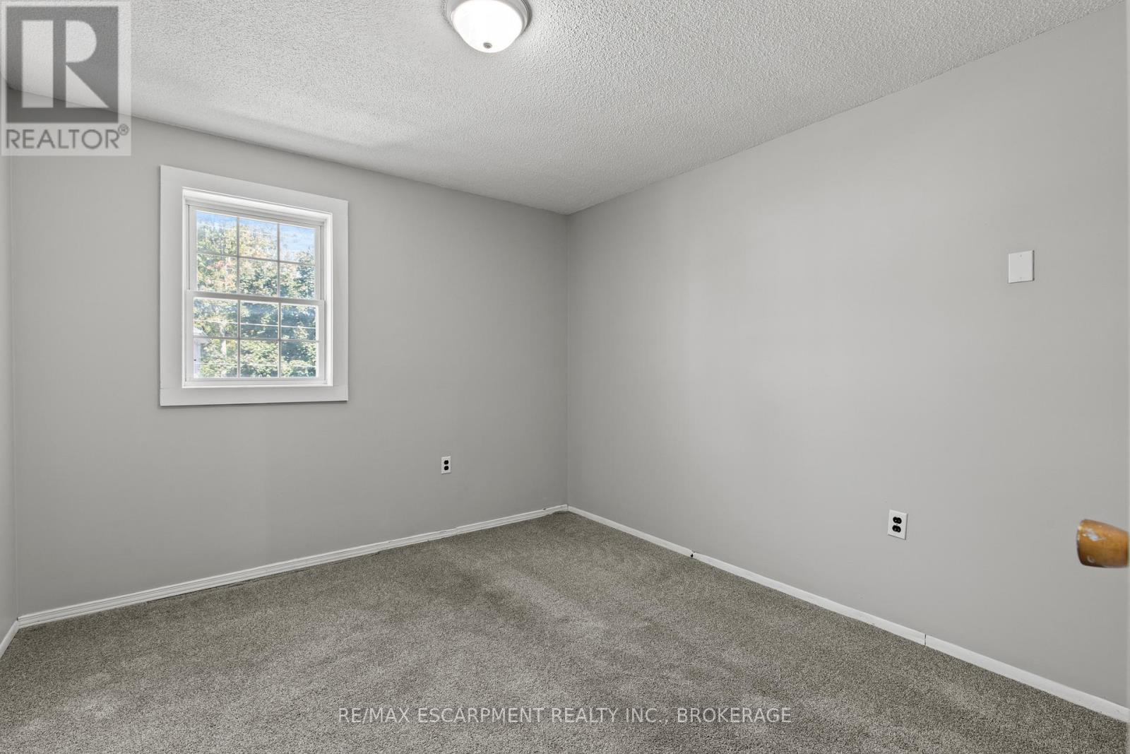Upper - 15 Mccormick Street, Welland, Ontario  L3C 4L8 - Photo 14 - X13710254