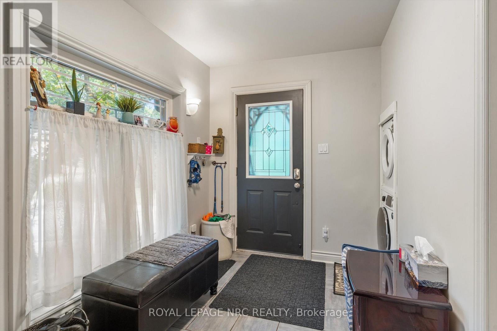 210 Ontario Street, Thorold, Ontario  L2V 1E4 - Photo 4 - X13710622