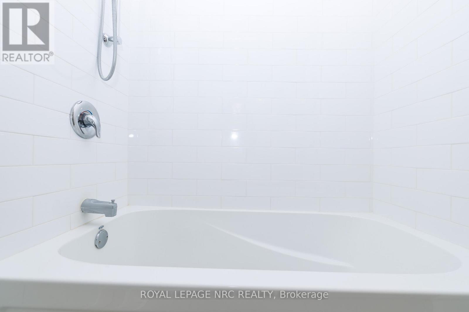 8 Kerwin Gate, St. Catharines, Ontario  L2N 4J8 - Photo 11 - X13710648