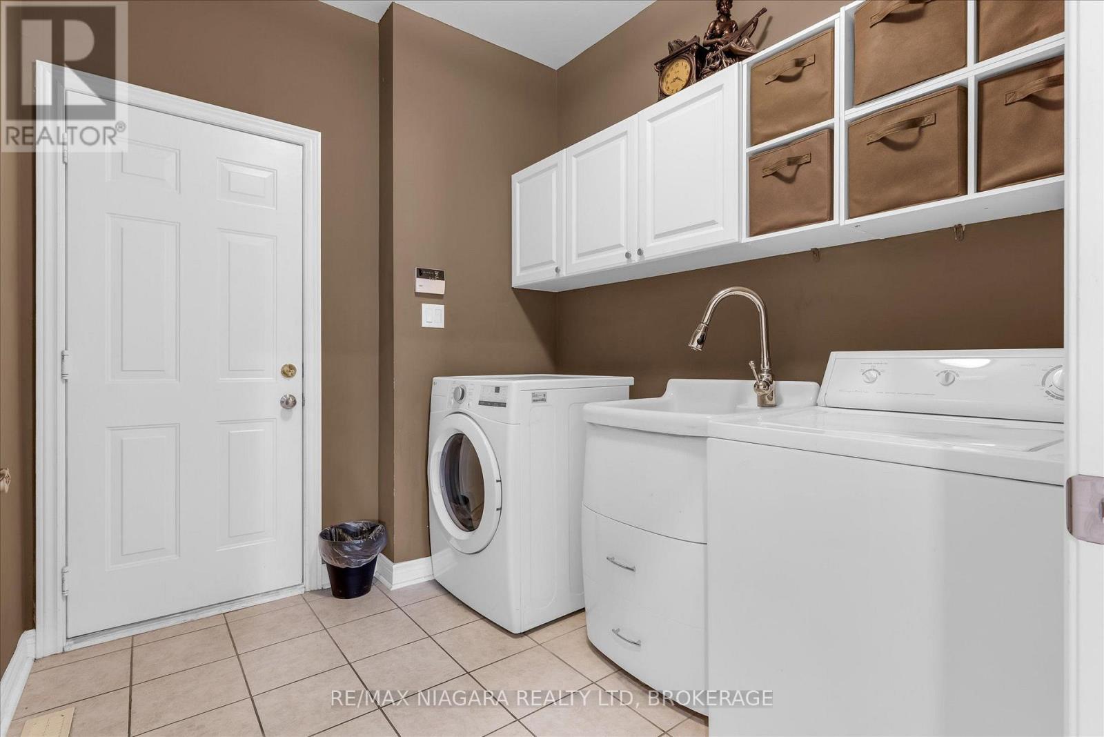 404 Wright Crescent, Niagara-On-The-Lake, Ontario  L0S 1J0 - Photo 7 - X13712270