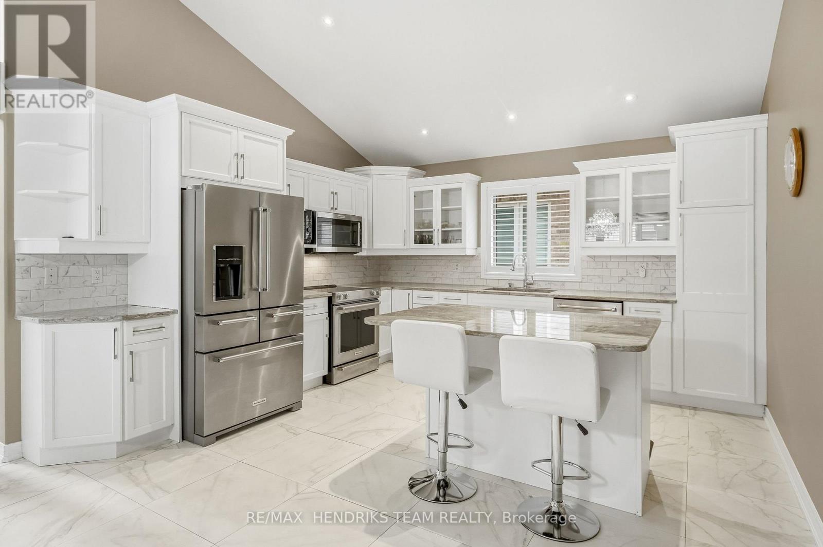 17 First Street Louth, St. Catharines, Ontario  L2W 1C7 - Photo 6 - X13714112