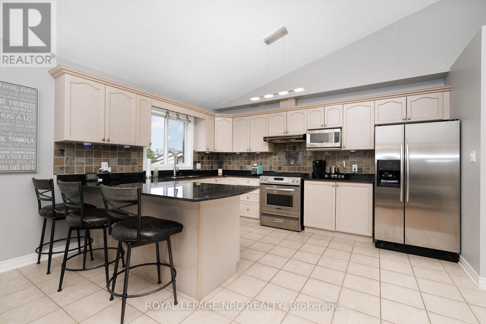 8093 Beaverton Boulevard, Niagara Falls, Ontario  L2H 3K5 - Photo 10 - X13716546