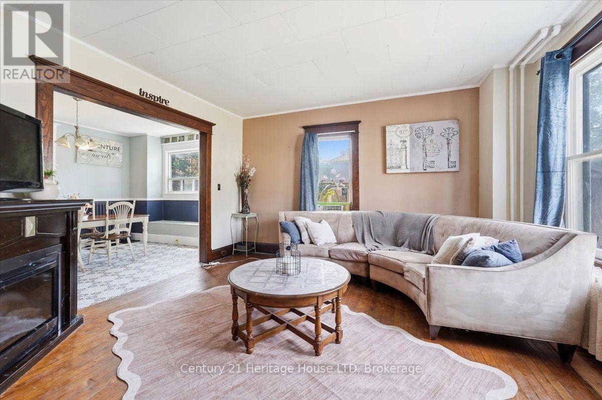 17 Elizabeth Street E, Welland, Ontario  L3C 4M2 - Photo 8 - X13718378