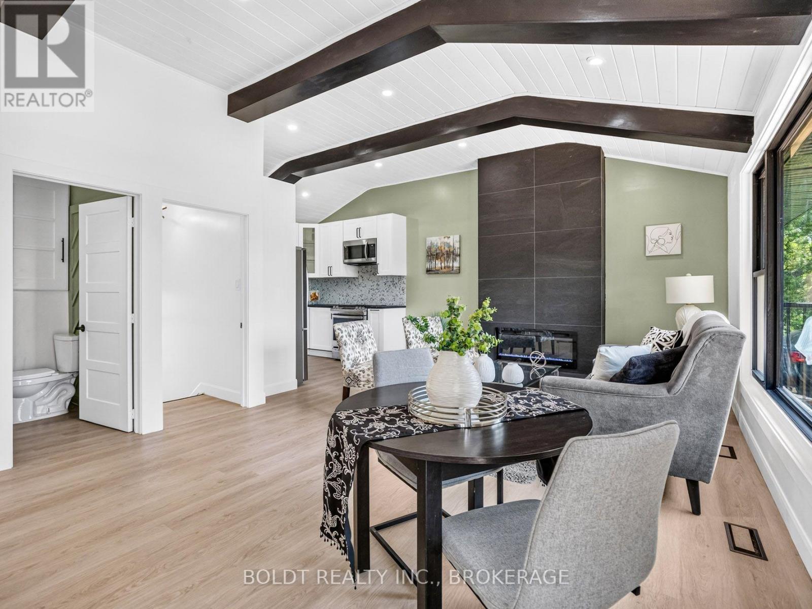 6221 Lyons Creek Road, Niagara Falls, Ontario  L2G 0L9 - Photo 7 - X13718512