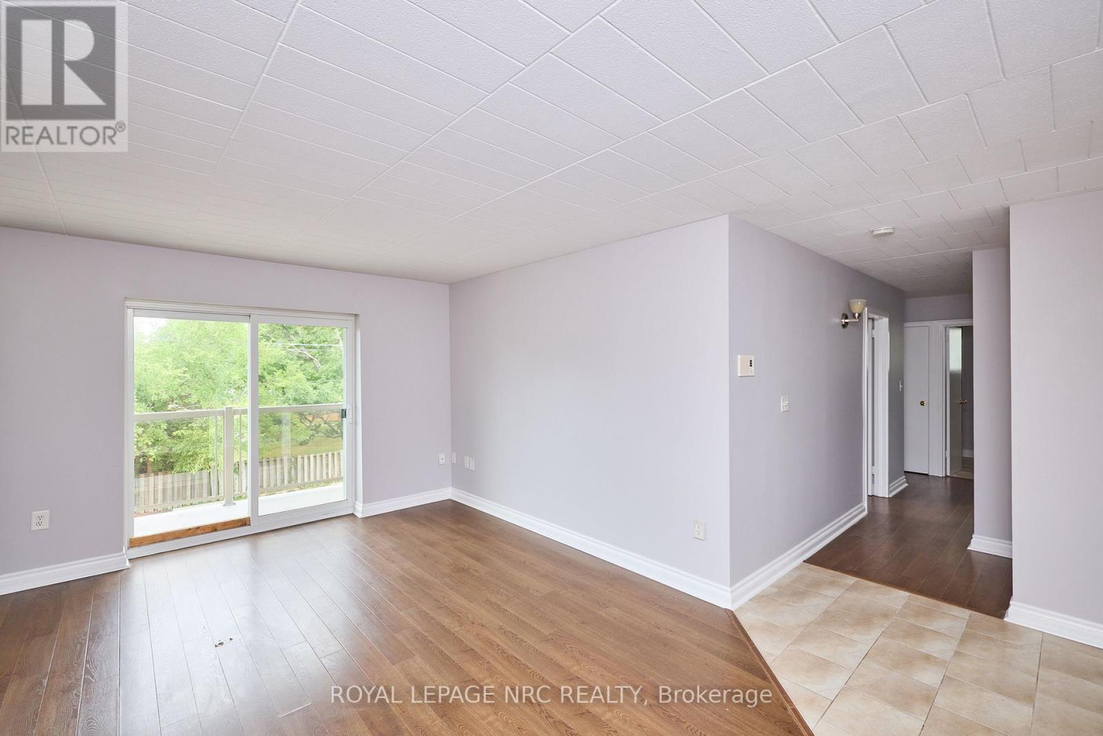 11 - 98 Woodlawn Road, Welland, Ontario  L3C 3J5 - Photo 3 - X13718576