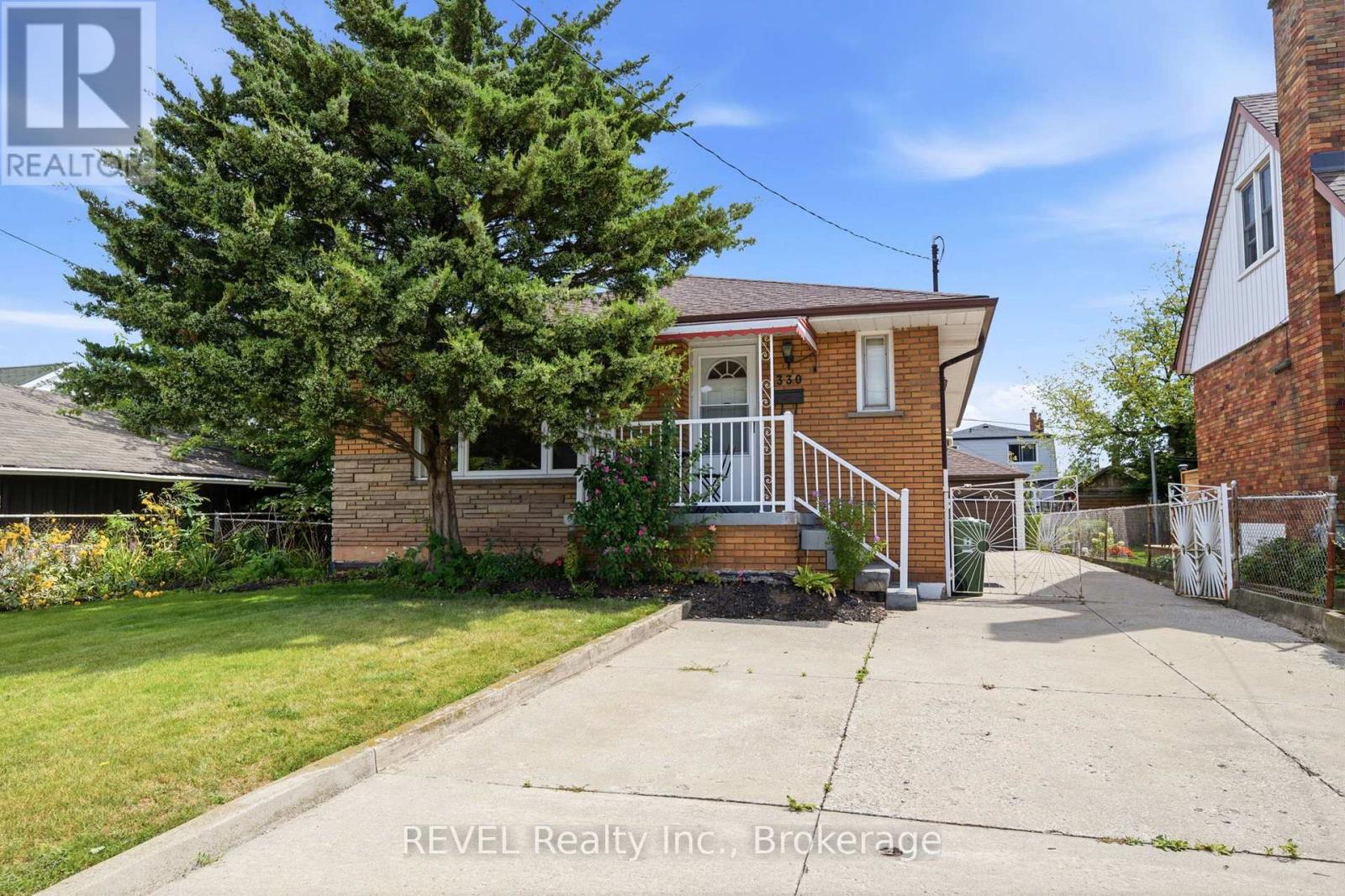 330 Waverly Street, Hamilton, Ontario  L8H 6P9 - Photo 1 - X13719312