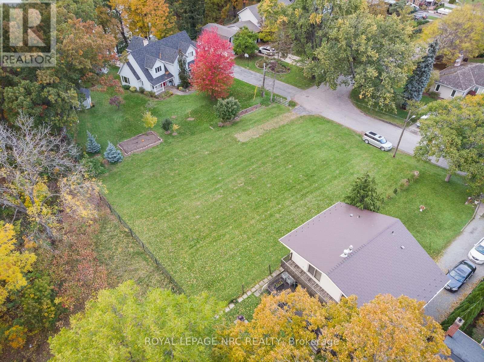 56 Henley Drive, St. Catharines, Ontario  L2N 4A9 - Photo 4 - X13719470