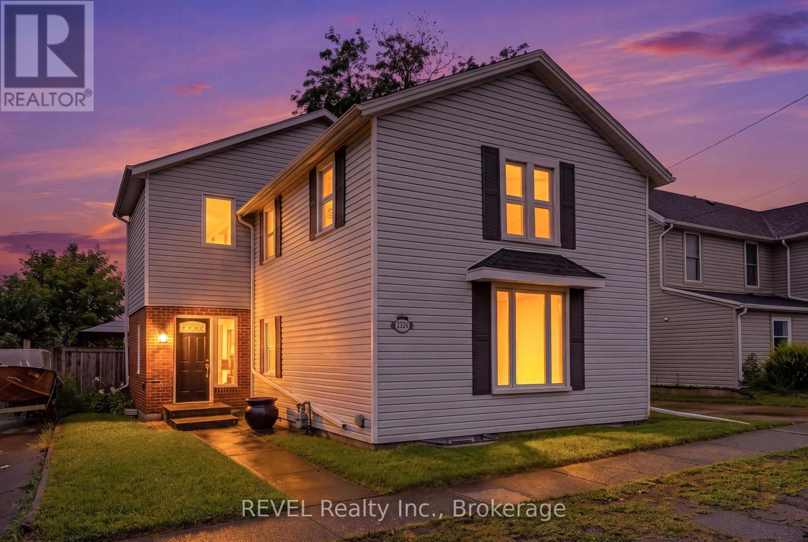 2324 Centre Street, Thorold, Ontario  L0S 1A0 - Photo 2 - X13719580