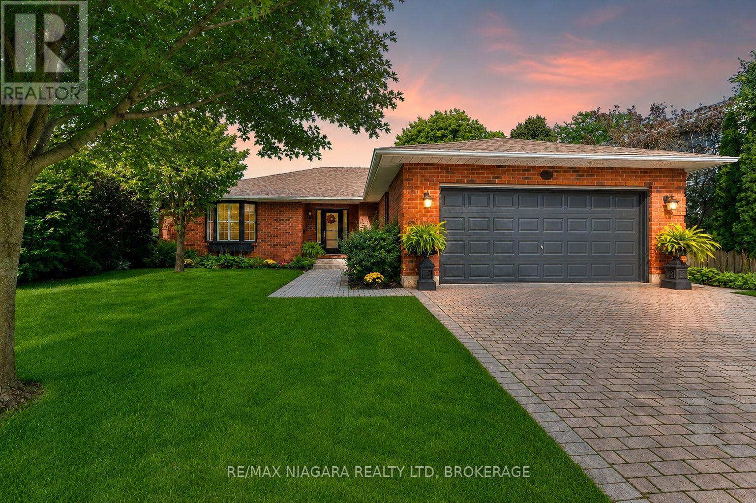 54 The Promenade, Niagara-On-The-Lake, Ontario  L0R 1J0 - Photo 1 - X13720322