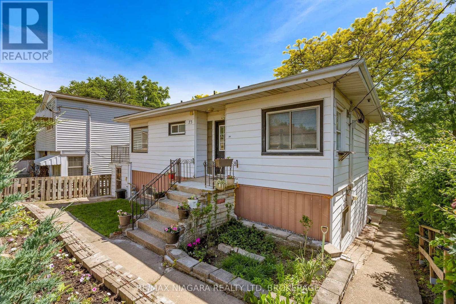 Upper - 73 Hillview Road, St. Catharines, Ontario  L2S 1S8 - Photo 1 - X13720736