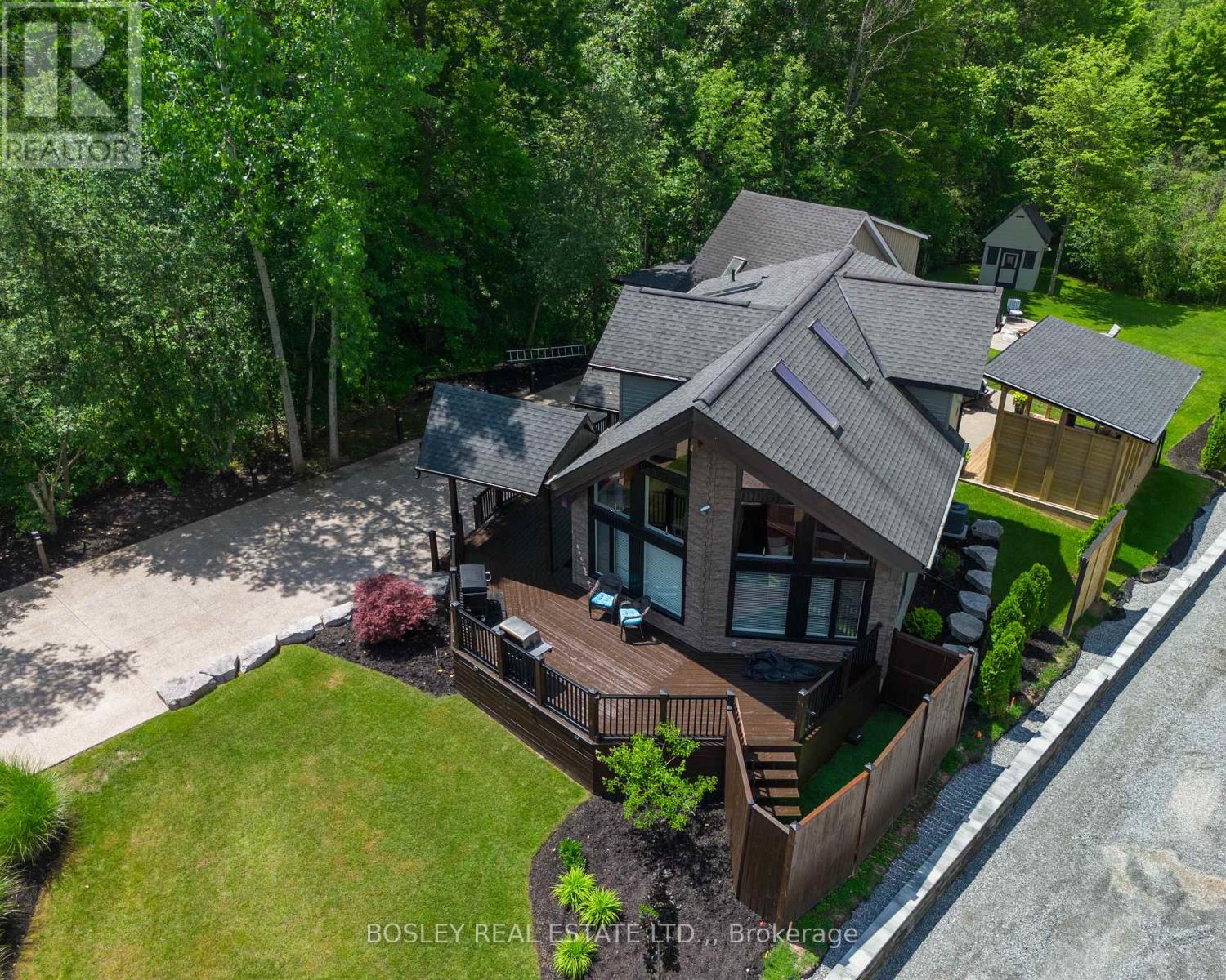 4949 Lyon's Parkway, Niagara Falls, Ontario  L2E 6S6 - Photo 1 - X13720988