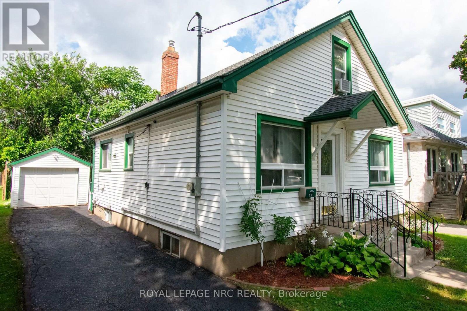 13 Mildred Avenue, St. Catharines, Ontario  L2R 6H9 - Photo 1 - X13720998