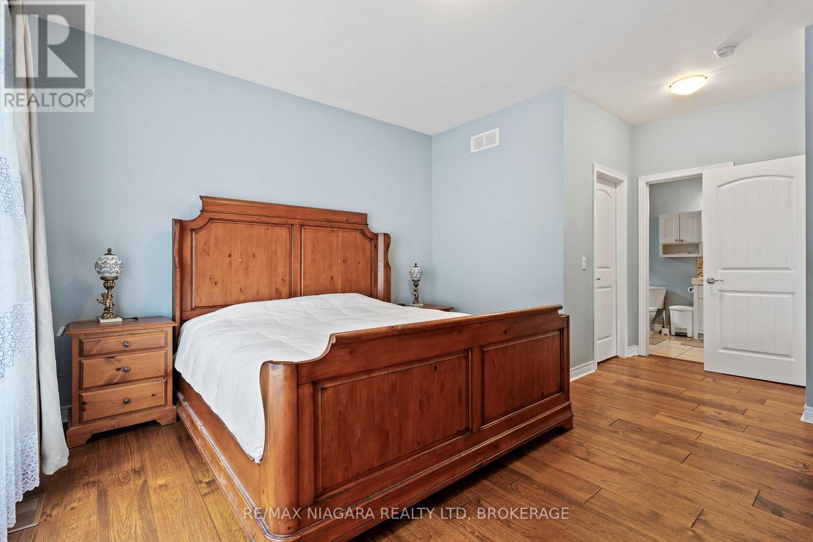 255 Lakeshore Road, St. Catharines, Ontario  L2M 1R9 - Photo 14 - X13721242
