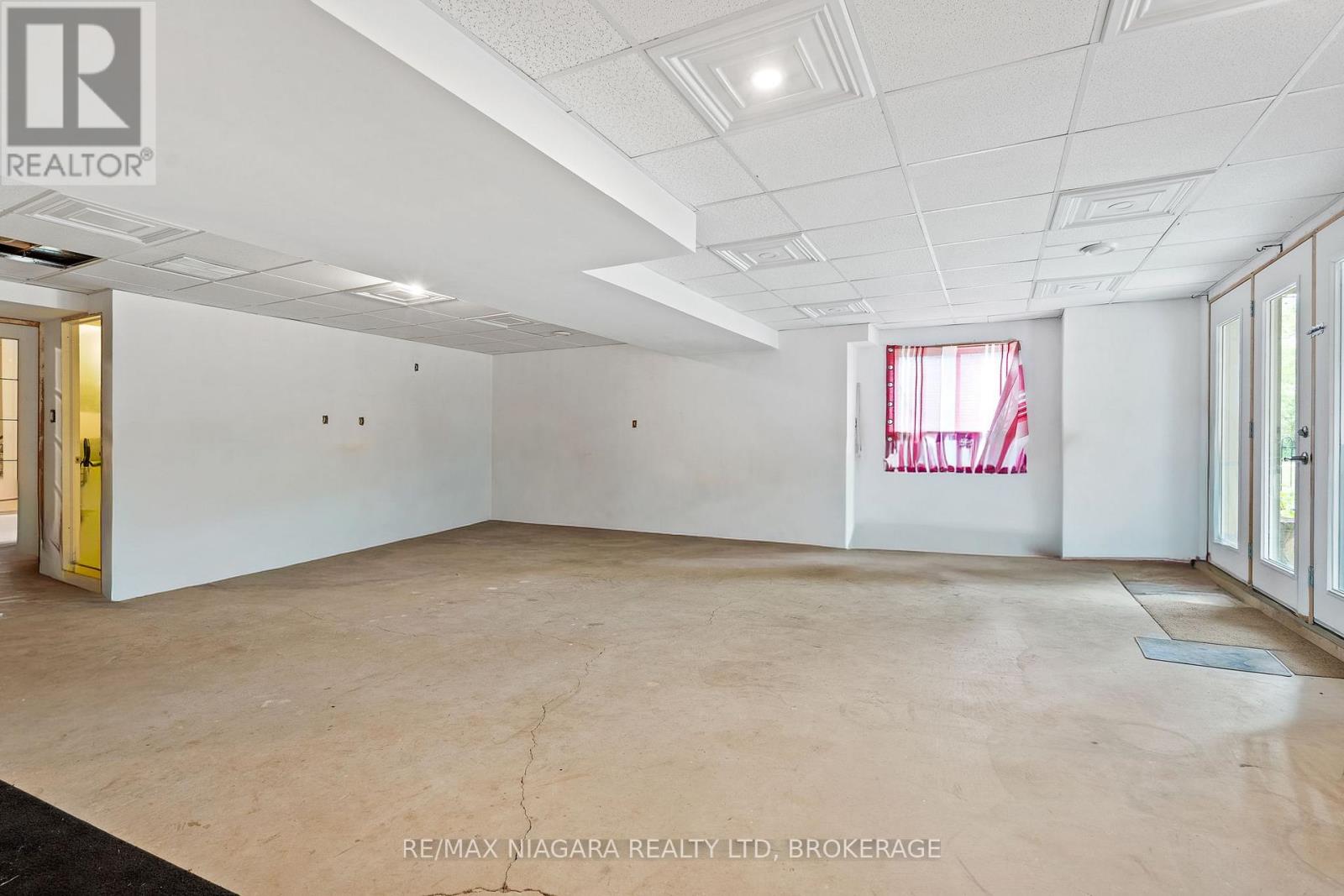 255 Lakeshore Road, St. Catharines, Ontario  L2M 1R9 - Photo 21 - X13721242