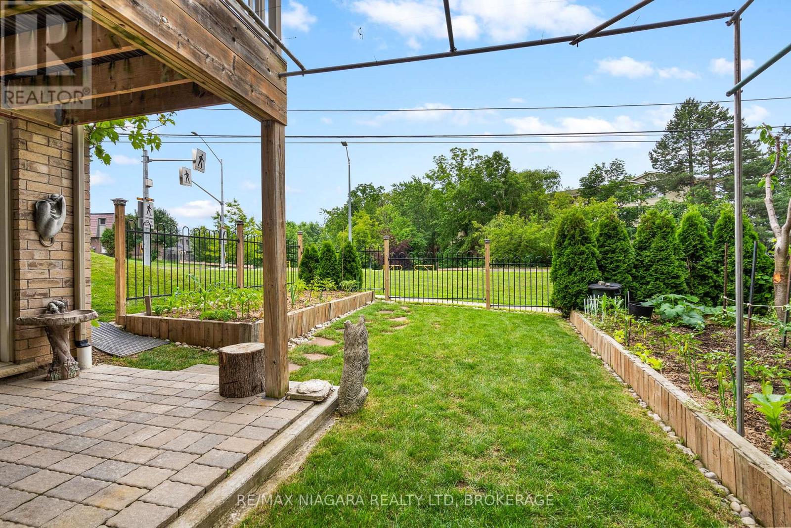 255 Lakeshore Road, St. Catharines, Ontario  L2M 1R9 - Photo 27 - X13721242