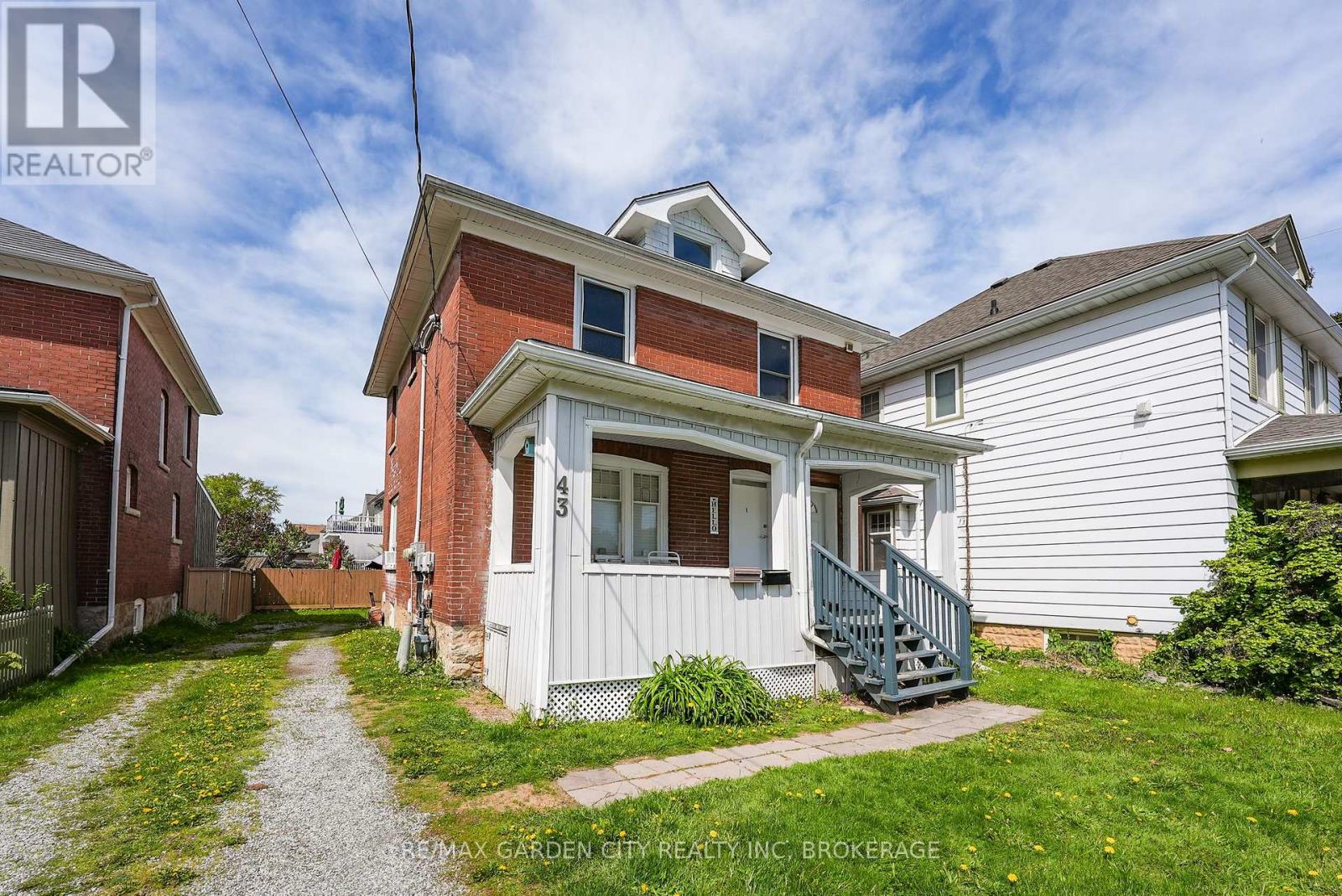 43 York Street, St. Catharines, Ontario  L2R 6C2 - Photo 1 - X13721904