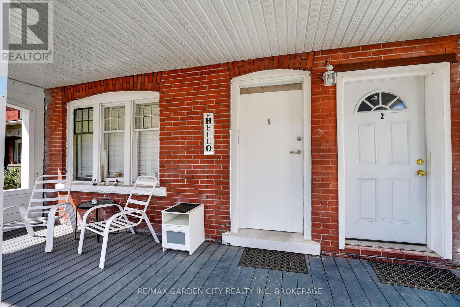 43 York Street, St. Catharines, Ontario  L2R 6C2 - Photo 2 - X13721904