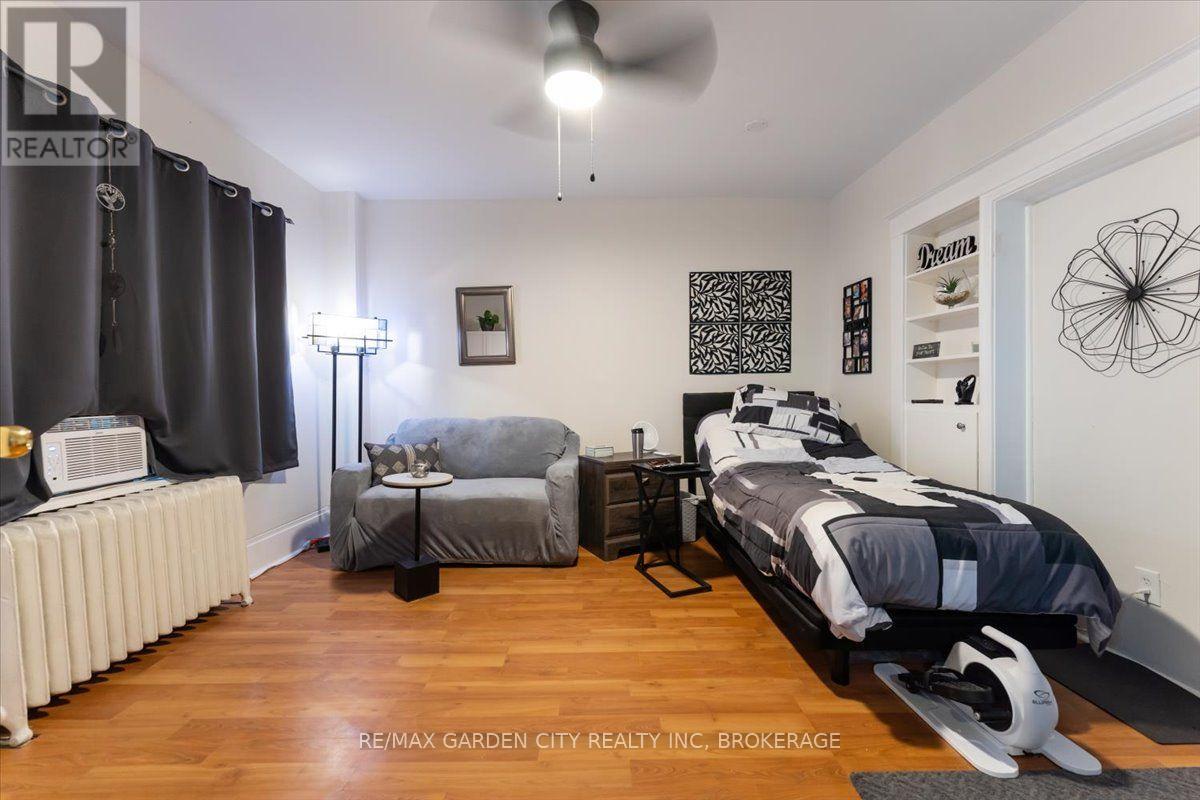 43 York Street, St. Catharines, Ontario  L2R 6C2 - Photo 6 - X13721904