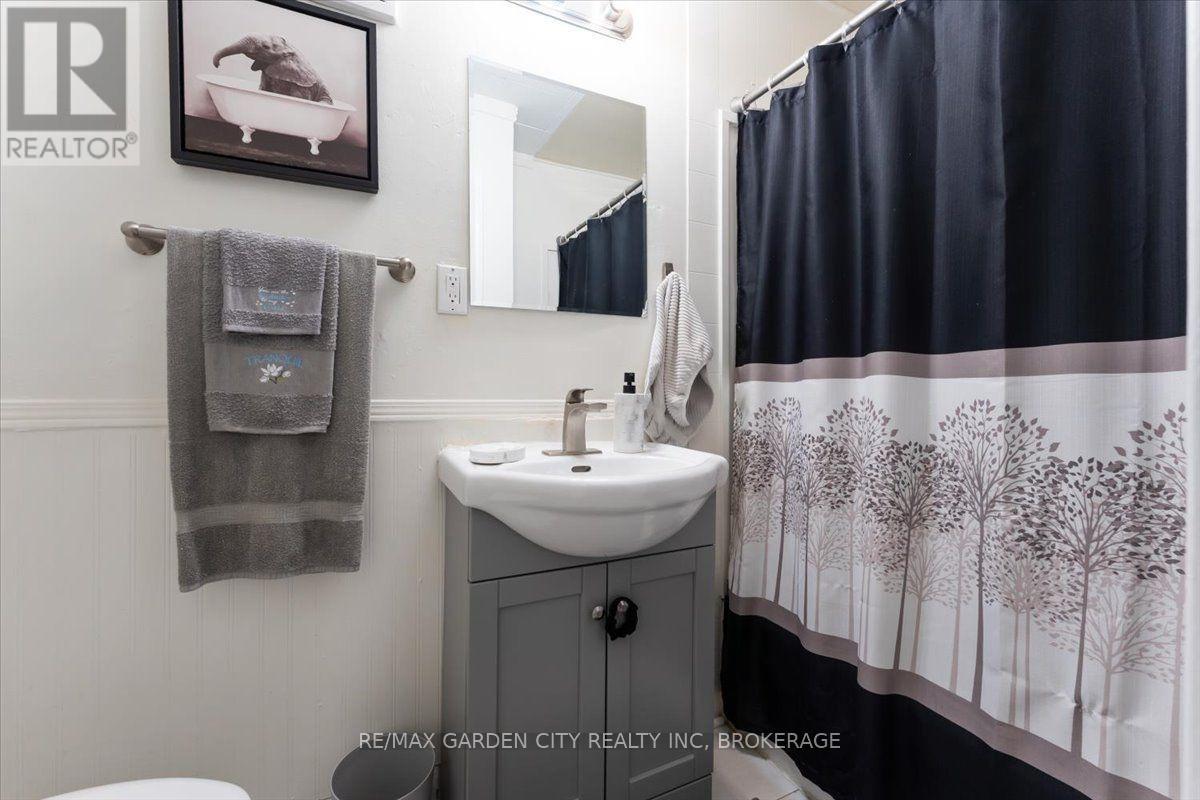 43 York Street, St. Catharines, Ontario  L2R 6C2 - Photo 9 - X13721904