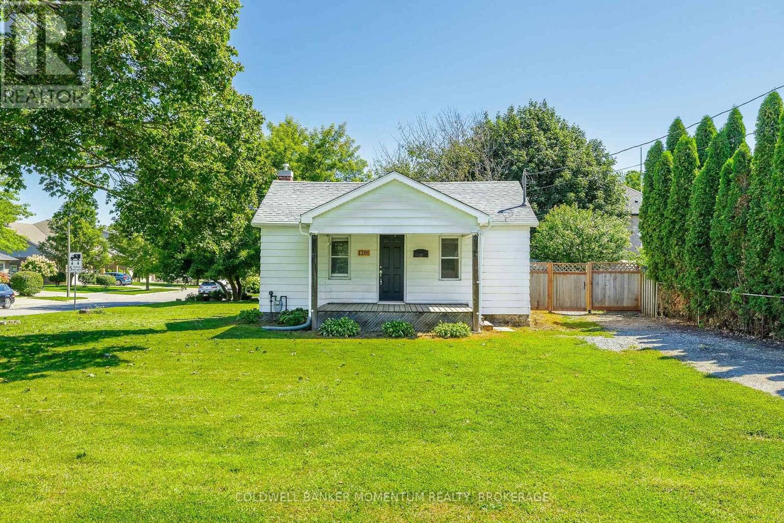 1201 Pelham Street, Pelham, Ontario  L0S 1E0 - Photo 1 - X13724052