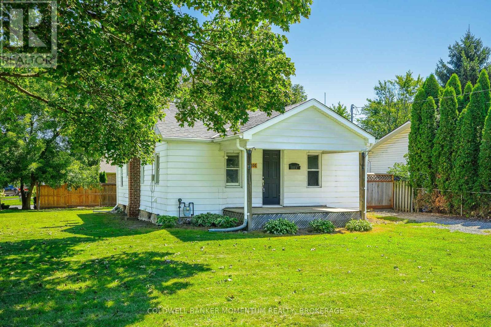 1201 Pelham Street, Pelham, Ontario  L0S 1E0 - Photo 2 - X13724052