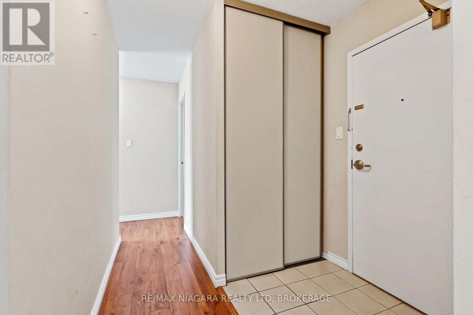 502 - 7 Gale Crescent, St. Catharines, Ontario  L2R 7M8 - Photo 3 - X13724524