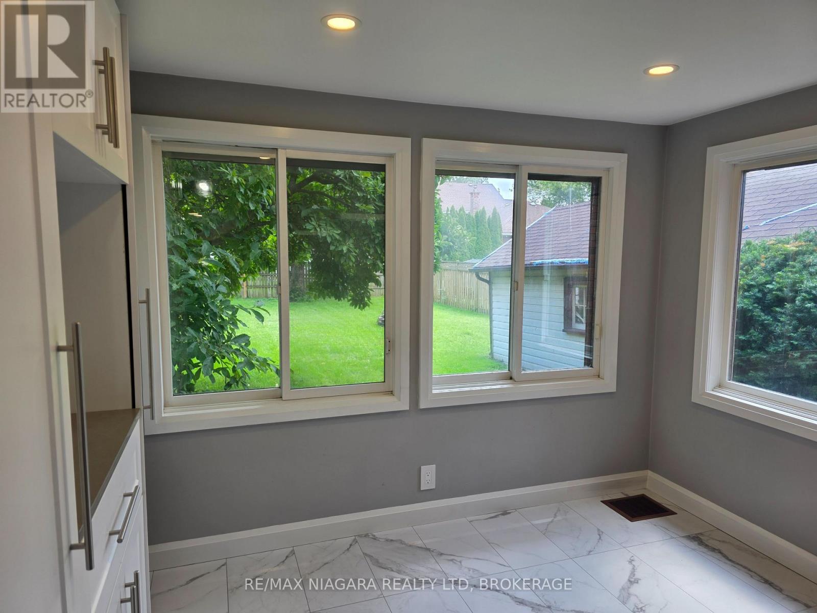 5944 Dorchester Road, Niagara Falls, Ontario  L2G 5S9 - Photo 22 - X13724626