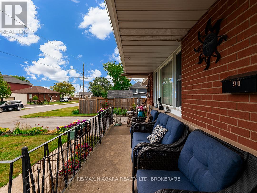 90 John Street, Port Colborne, Ontario  L3K 1R2 - Photo 3 - X13725484