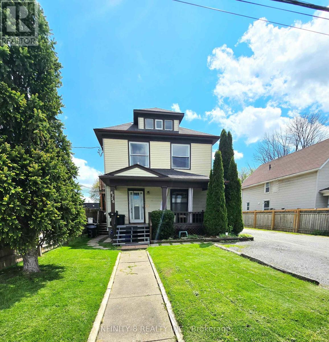 4728 Bridge Street, Niagara Falls, Ontario  L2E 2R8 - Photo 1 - X13726132