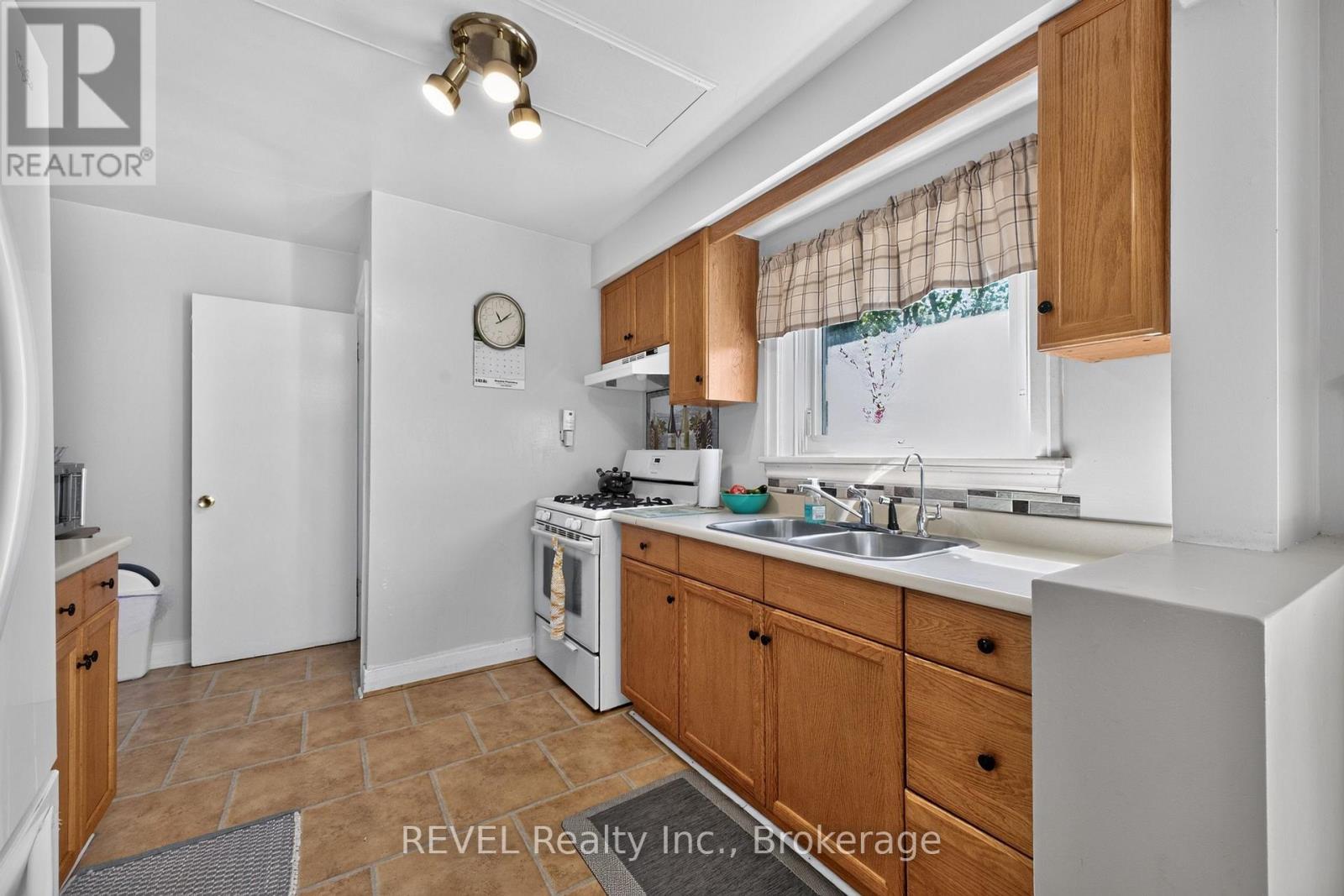 33 Lewis Street, Fort Erie, Ontario  L2A 2P8 - Photo 13 - X13727252