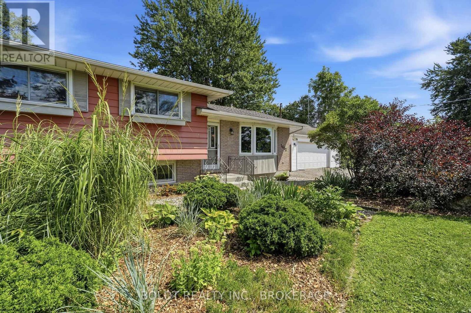 1452 Cataract Road, Thorold, Ontario  L3B 5N5 - Photo 1 - X13727422