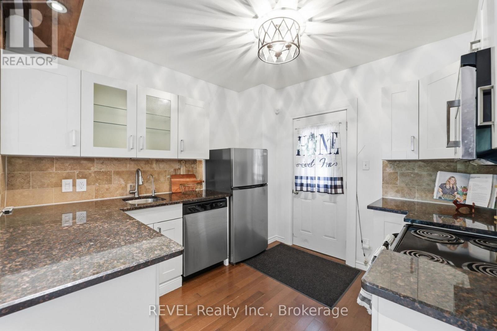 128 Robert Street, Hamilton, Ontario  L8L 2P6 - Photo 11 - X13727516