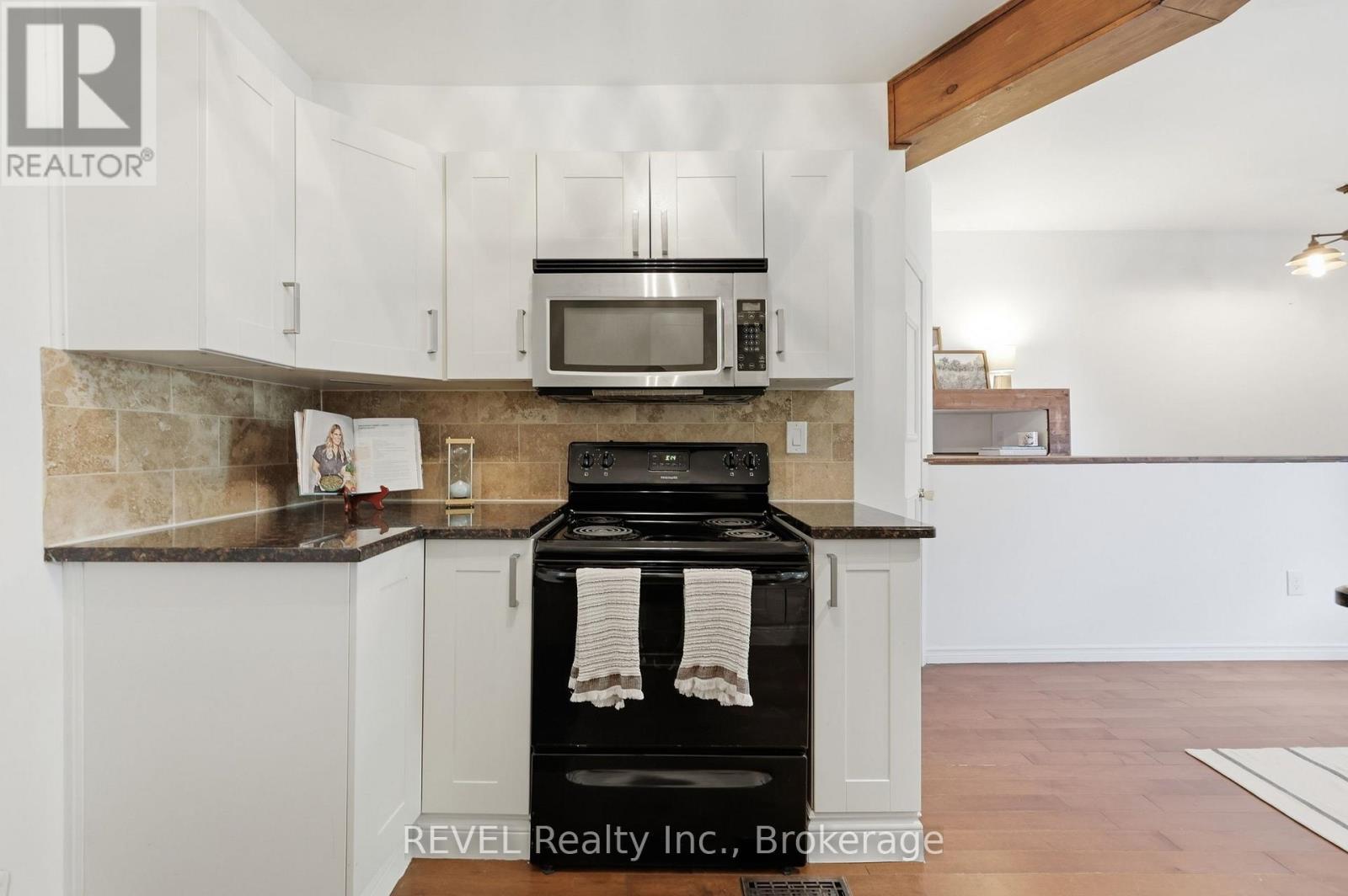 128 Robert Street, Hamilton, Ontario  L8L 2P6 - Photo 13 - X13727516