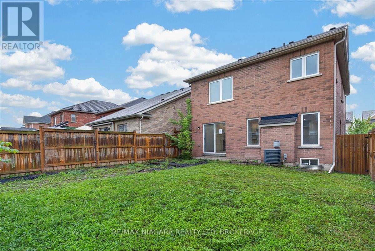 12 Fred Fisher Crescent, St. Catharines, Ontario  L2P 0A9 - Photo 42 - X13729098