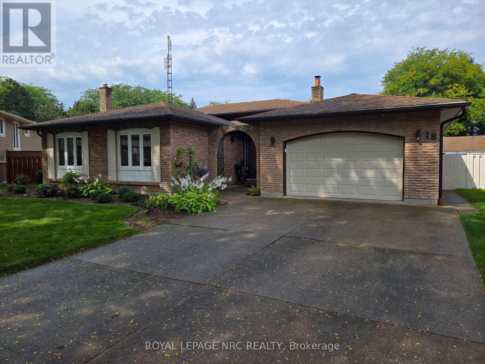 18 Deanna Crescent, St. Catharines, Ontario  L2N 6R9 - Photo 1 - X13729848