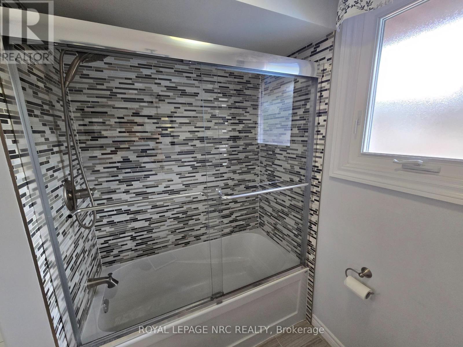 18 Deanna Crescent, St. Catharines, Ontario  L2N 6R9 - Photo 13 - X13729848