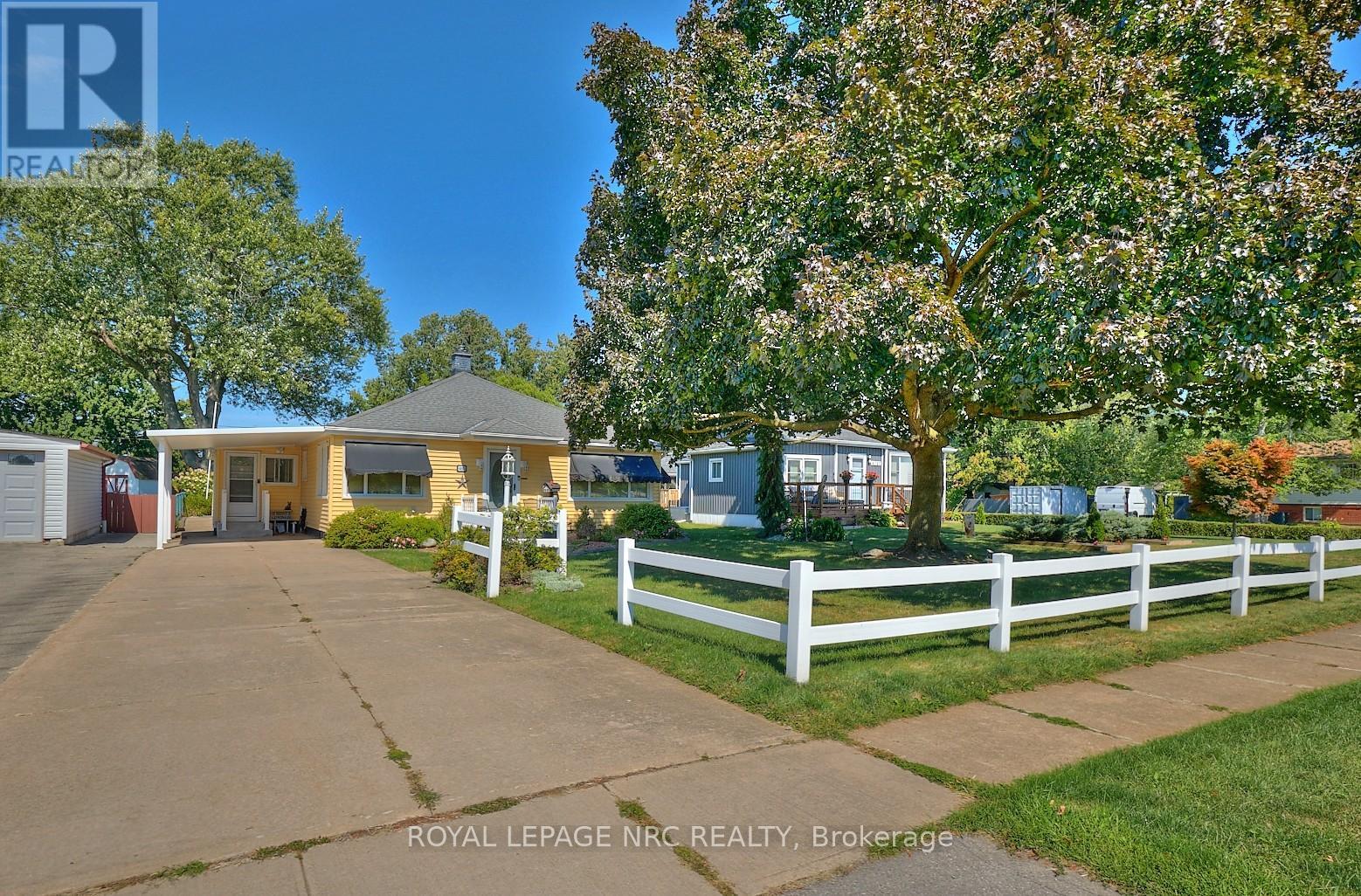 4013 Welland Street, Niagara Falls, Ontario  L2G 6J7 - Photo 1 - X13730268