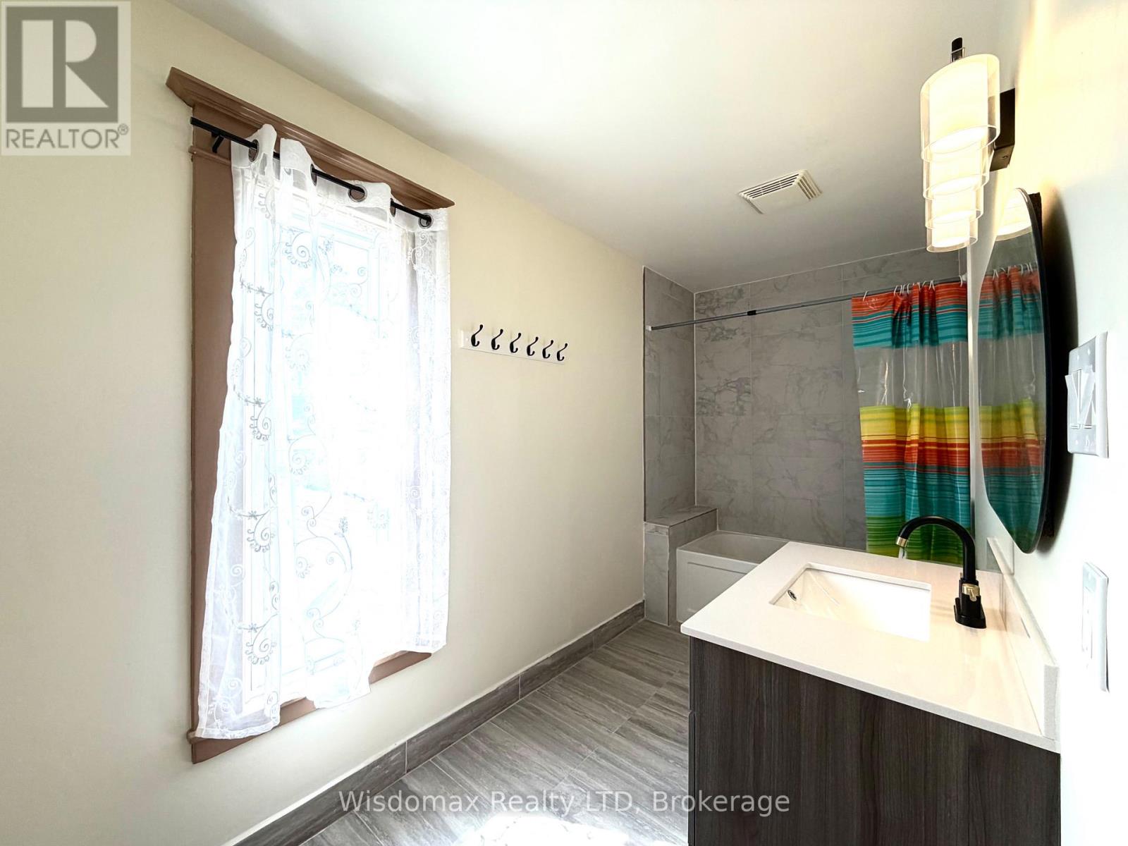 4731 Saint Lawrence Avenue, Niagara Falls, Ontario  L2E 3X8 - Photo 23 - X13733734