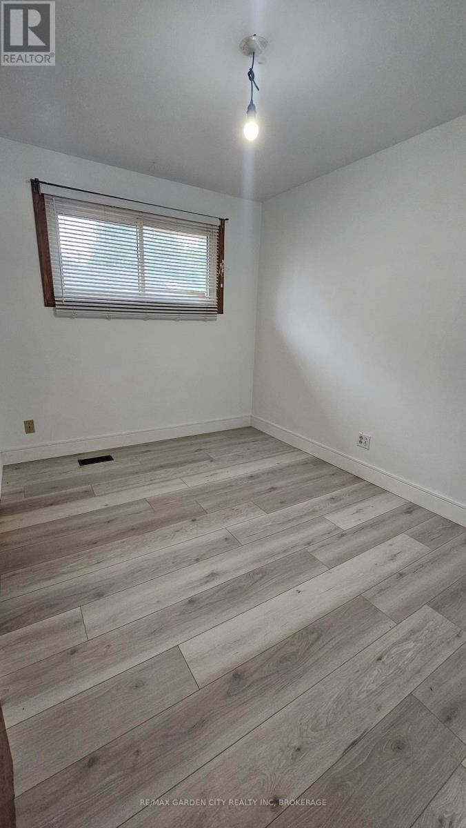 48 Manning Avenue, Hamilton, Ontario  L9A 3E7 - Photo 12 - X13733950