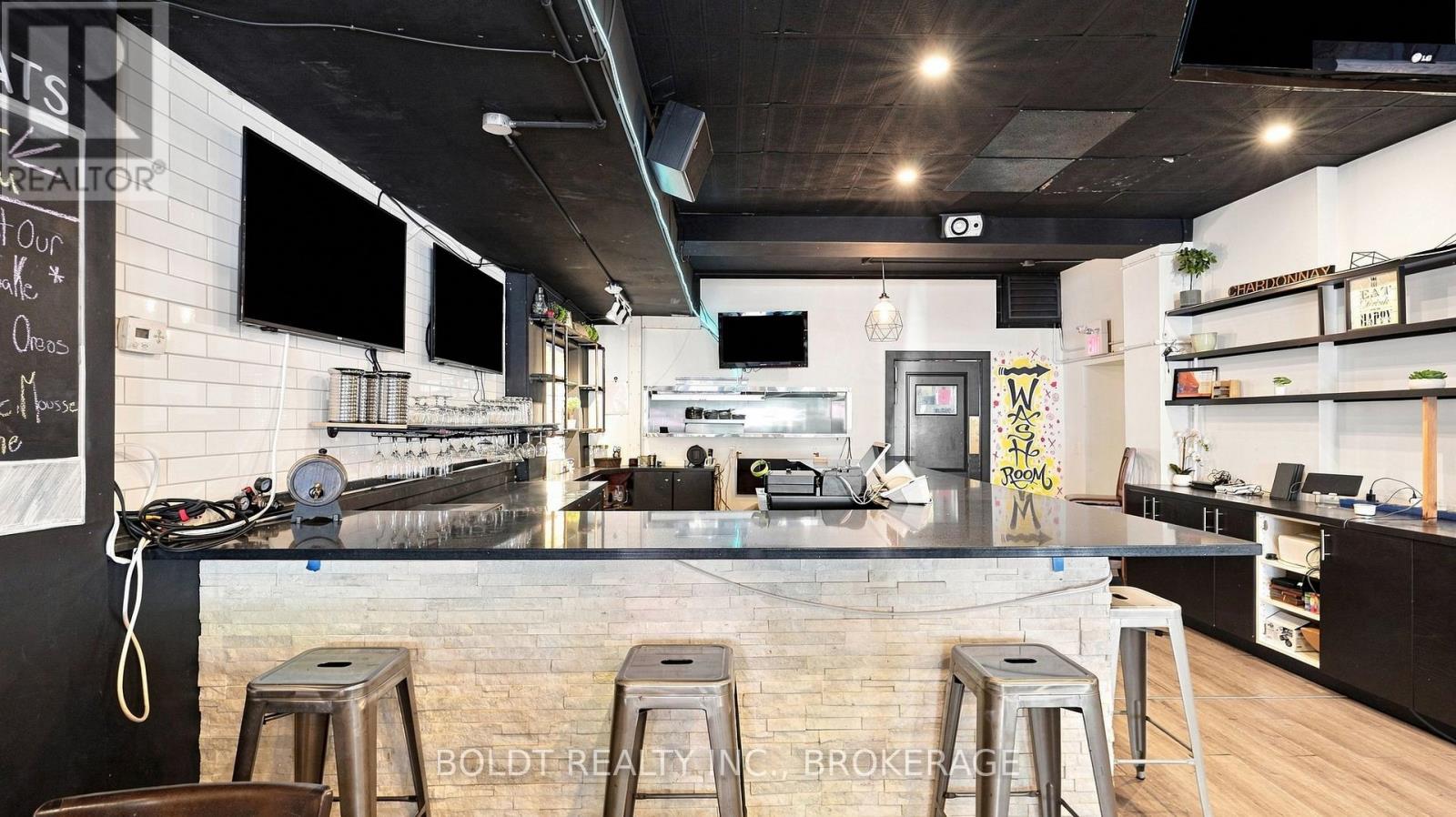 24 St. Paul Street, St. Catharines, Ontario  L2R 3M2 - Photo 14 - X13735106