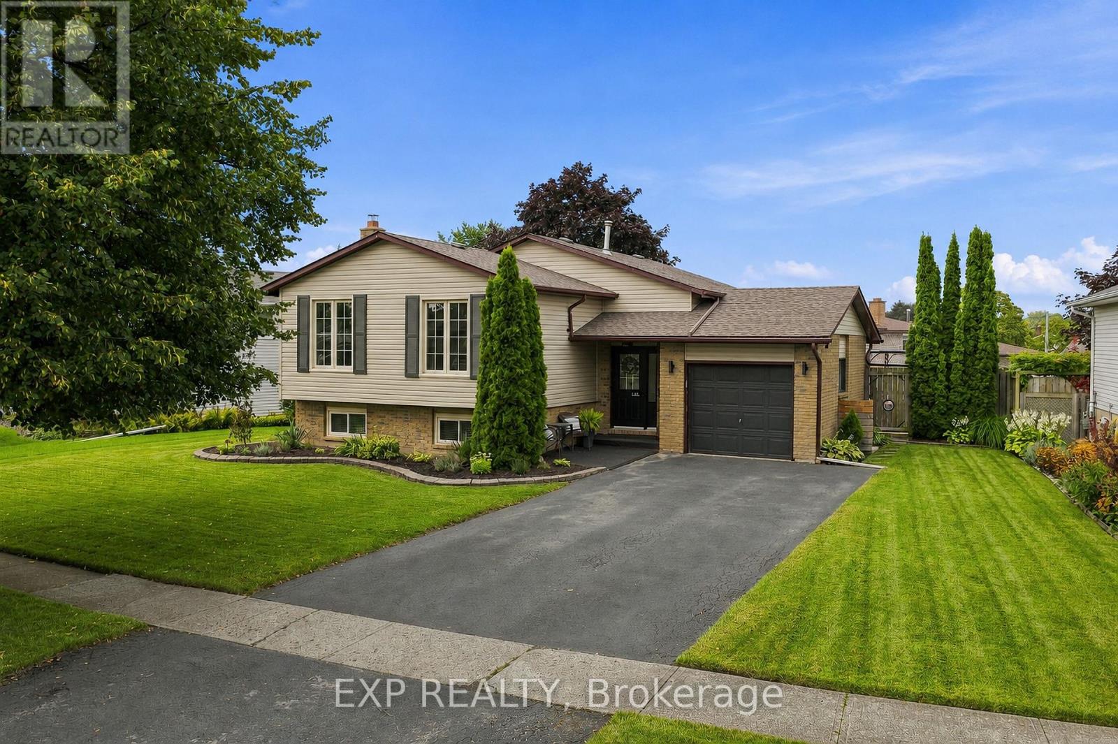 72 Acadia Drive, Welland, Ontario  L3C 6L6 - Photo 1 - X13735126