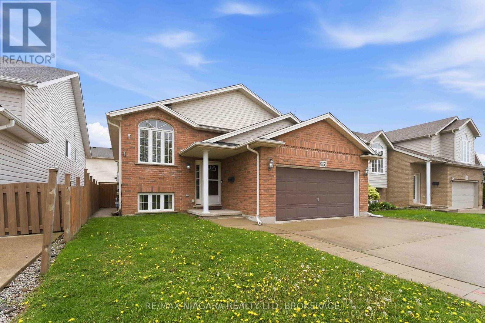 8253 Costabile Drive, Niagara Falls, Ontario  L2H 3L2 - Photo 1 - X13735276
