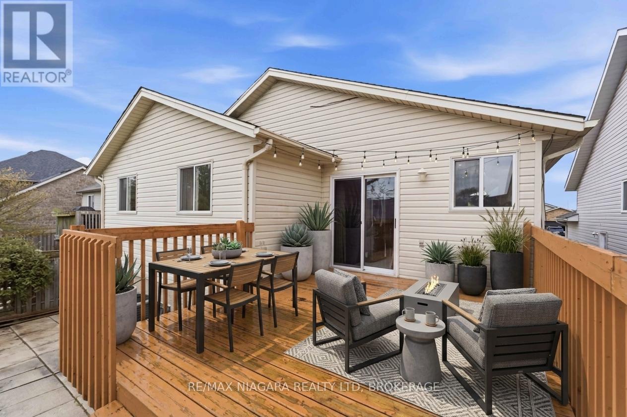 8253 Costabile Drive, Niagara Falls, Ontario  L2H 3L2 - Photo 18 - X13735276