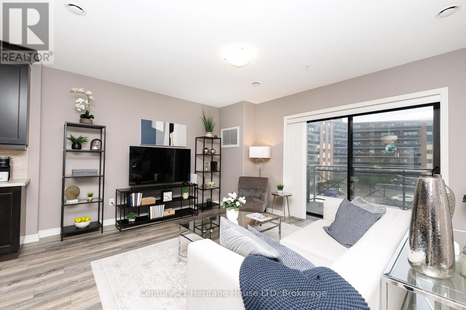 307 - 379 Scott Street, St. Catharines, Ontario  L2M 3W2 - Photo 8 - X13736590