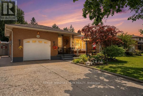 33 Meadowbrook Crescent, St. Catharines, Ontario  L2M 7G8 - Photo 2 - X13737302